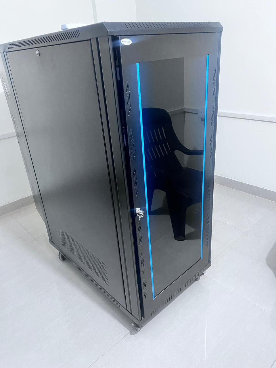 Rack waiting for devices